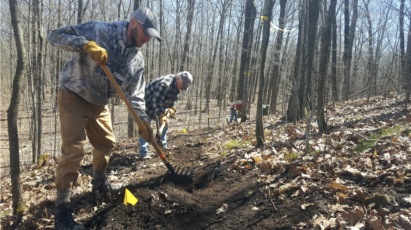 Volunteers build new tread on the Ice Age Trail