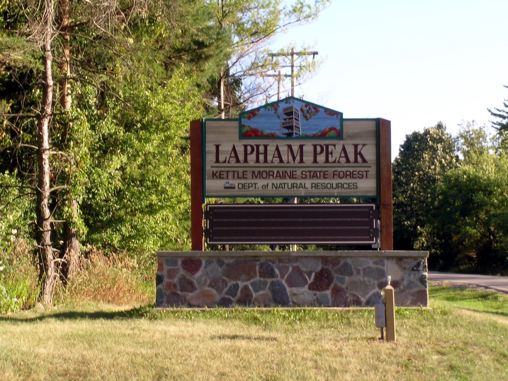Sign designationg the entry to Lapham Peak